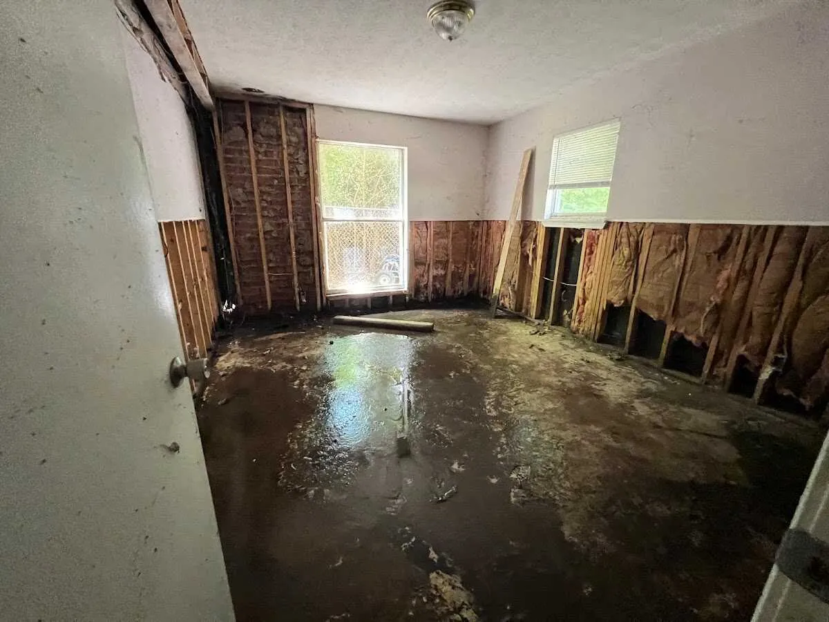 Water Damage Restoration services in Gardner, KS